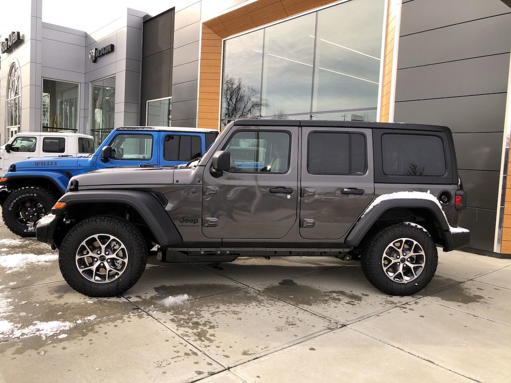 New 2026 Jeep Wrangler 4-DOOR SPORT S Sport Utility