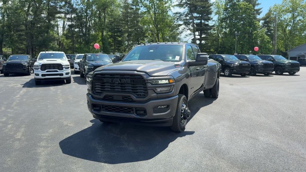 New 2026 Ram 3500 BIG HORN CREW CAB 4X4 8' BOX Pickup