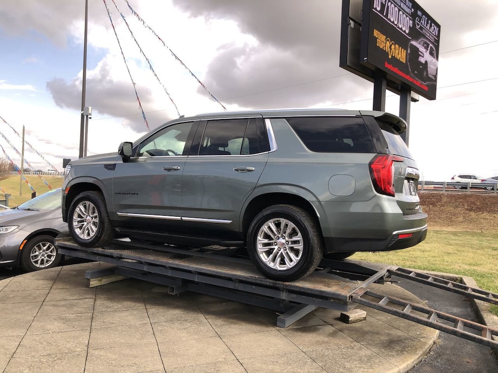 Used 2023 GMC Yukon SLT SUV