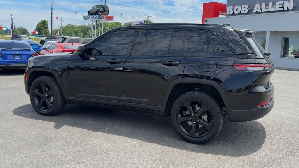 Used 2023 Jeep Grand Cherokee Limited SUV