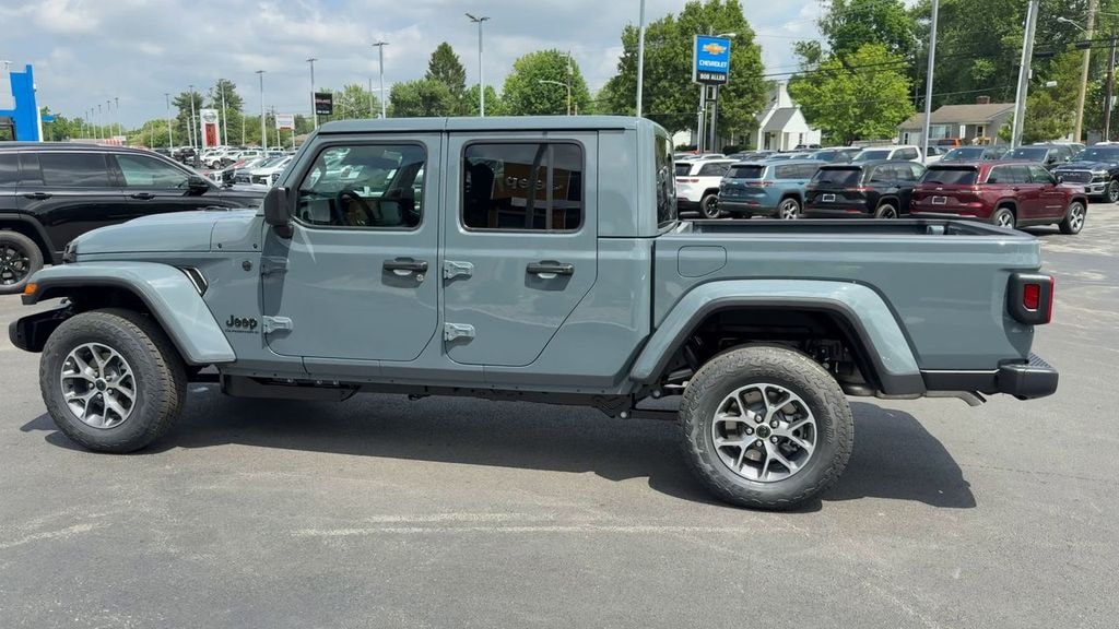 New 2026 Jeep Gladiator SPORT S 4X4 Pickup