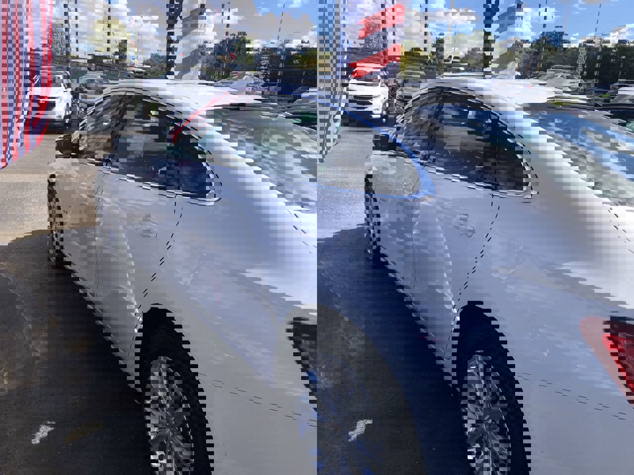 2024 Chevrolet Malibu 1LT photo 2