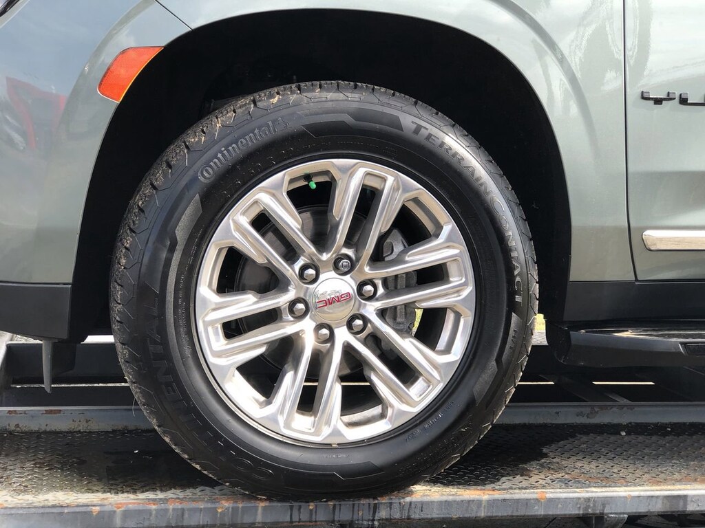 Used 2023 GMC Yukon SLT SUV