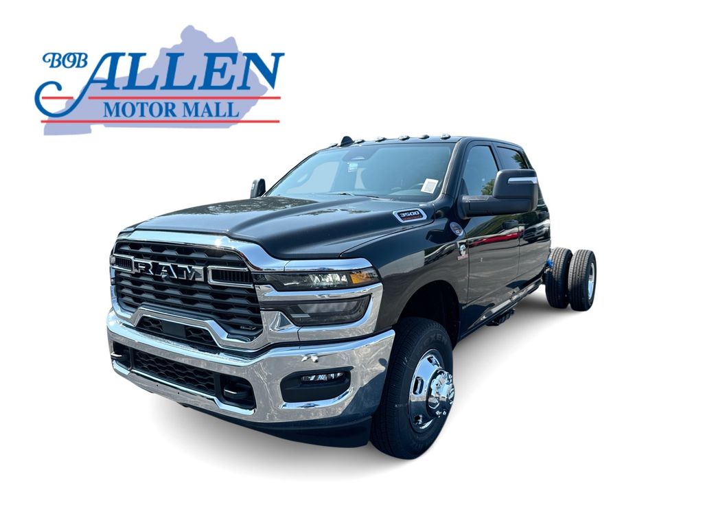 2026 Ram 3500 Chassis Cab TRADESMAN CREW   4X4 60' CA Pickup
