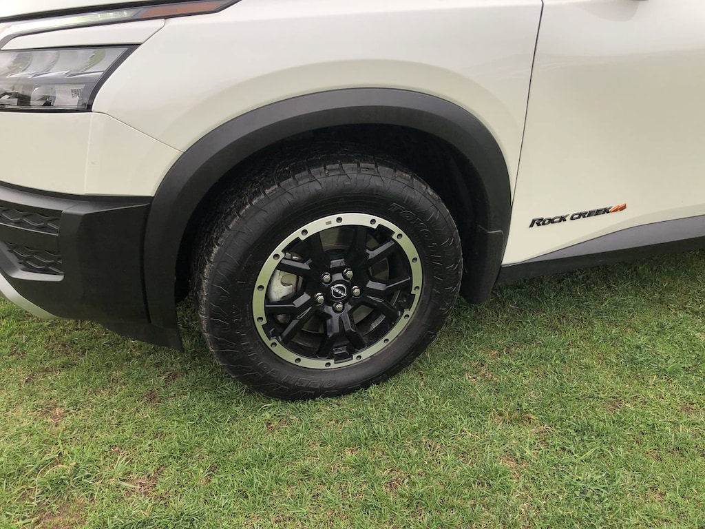 Used 2024 Nissan Pathfinder SV SUV