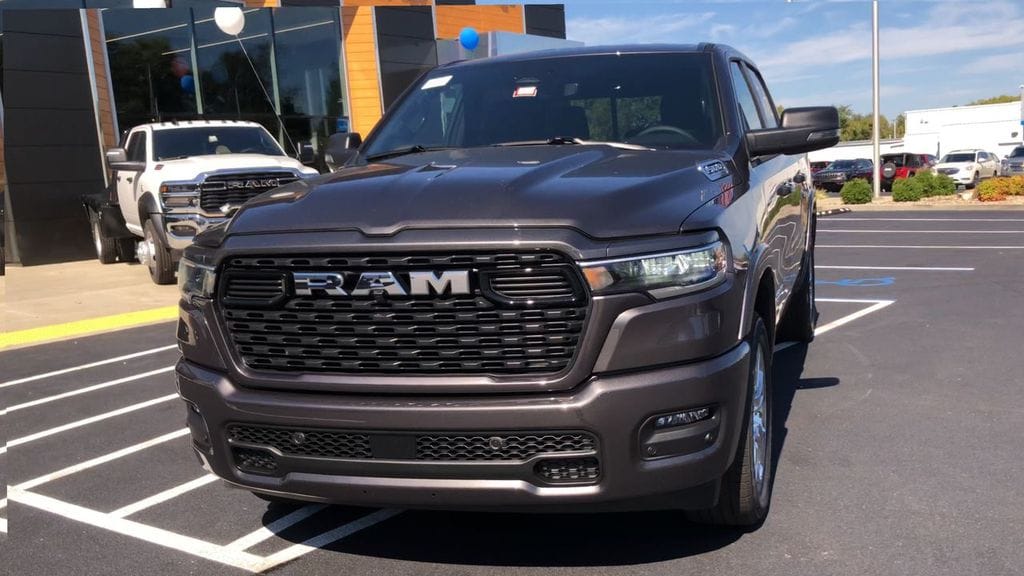 New 2026 Ram 1500 BIG HORN CREW CAB 4X4 5'7 BOX Pickup