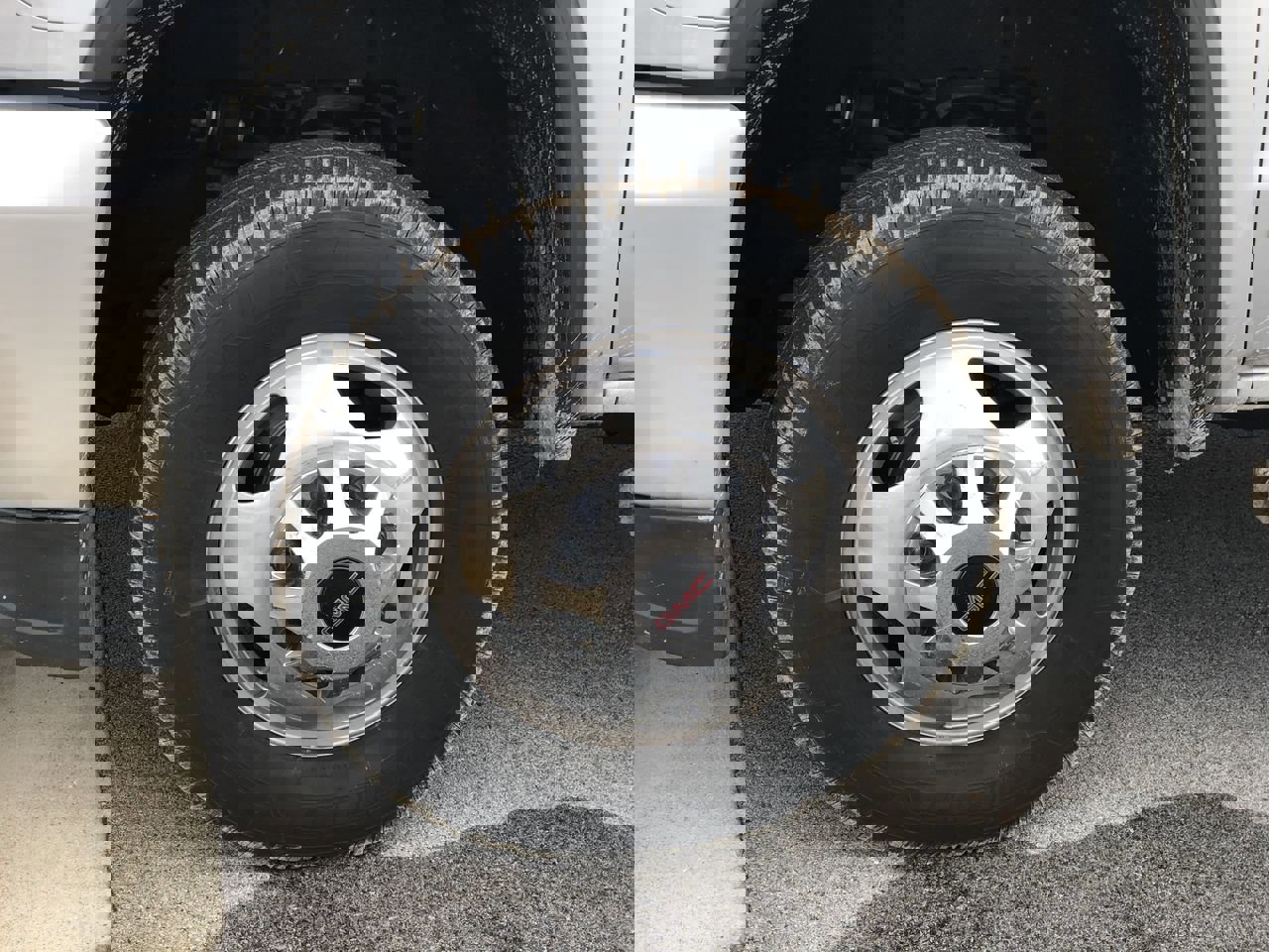 2019 Gmc Sierra HD Denali photo 2