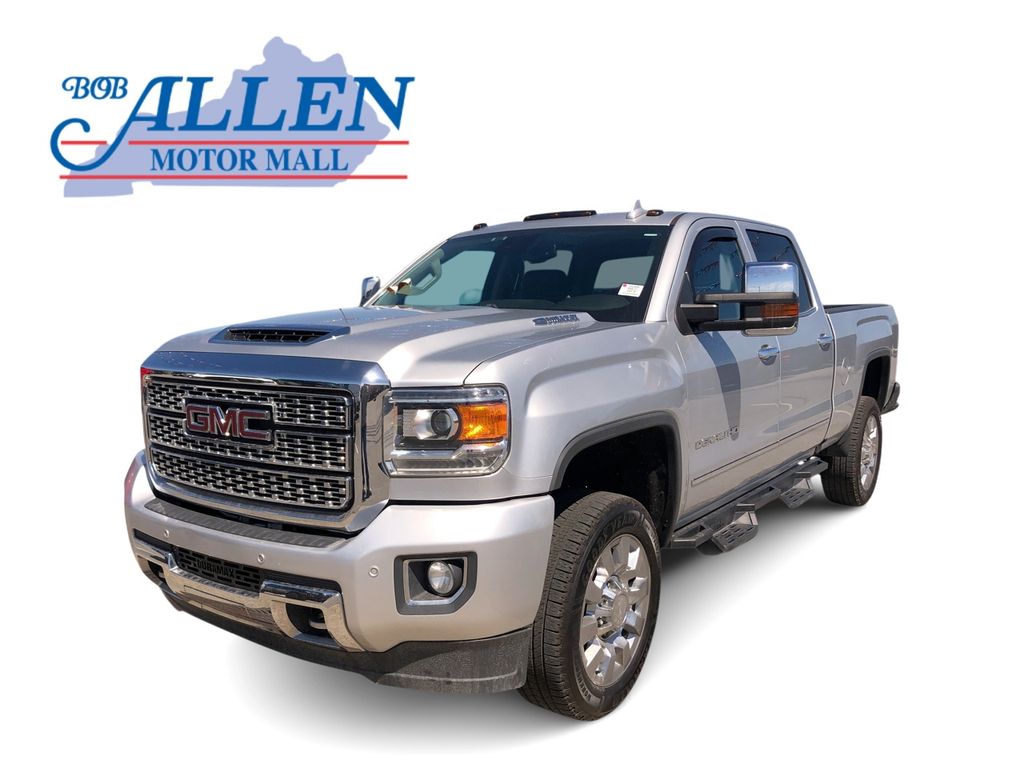 2018 GMC Sierra 4WD Crew Cab Standard Box Denali's photo