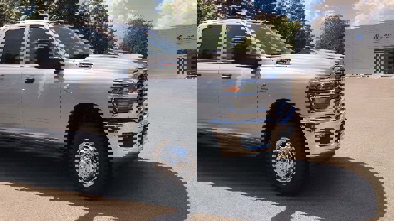 2026 Ram 3500 Tradesman photo 2