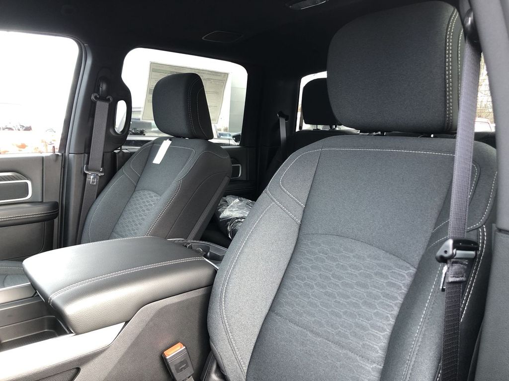2026 RAM 2500 Big Horn - Photo 13