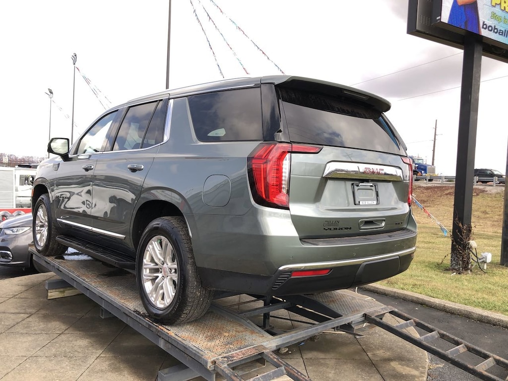 Used 2023 GMC Yukon SLT SUV