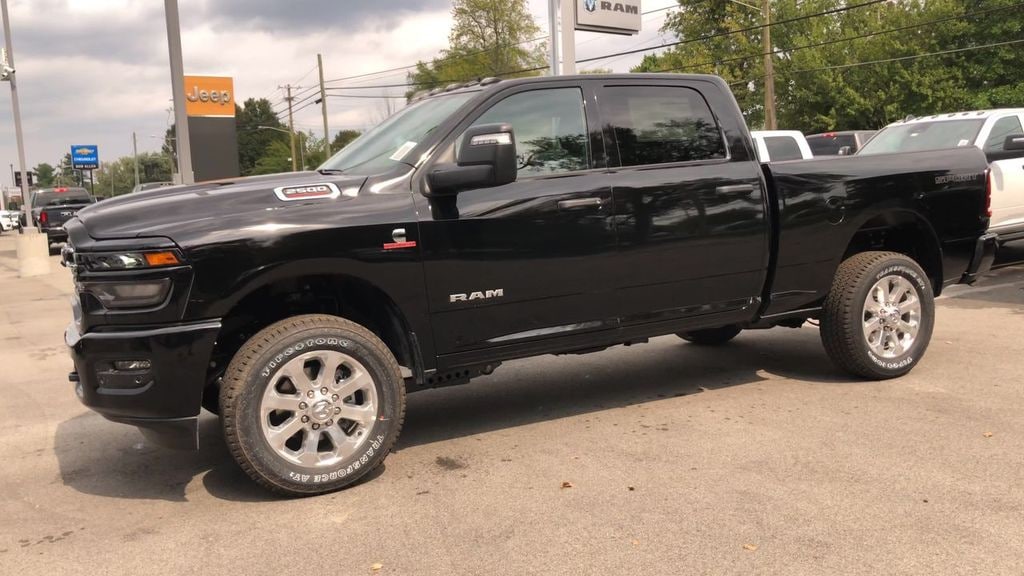 New 2026 Ram 2500 BIG HORN CREW CAB 4X4 6'4 BOX Pickup