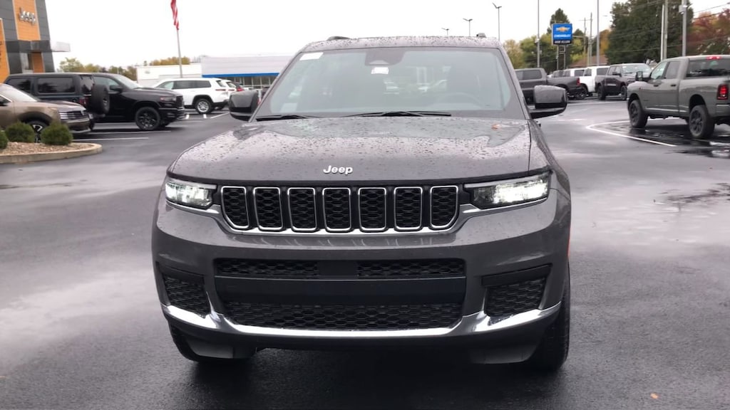 New 2025 Jeep Grand Cherokee L LAREDO X 4X4 Sport Utility