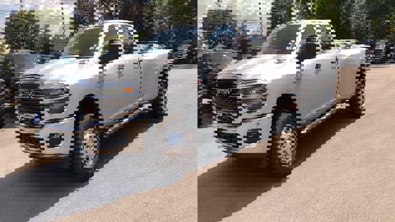 2026 Ram 3500 Tradesman photo 4