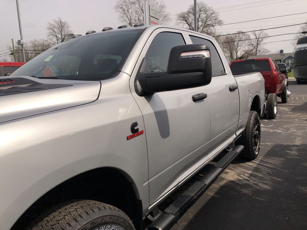 New 2026 Ram 2500 BLACK EXPRESS CREW CAB 4X4 6'4 BOX Pickup