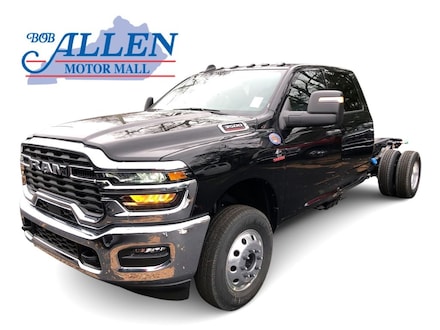 2026 Ram 3500 Chassis Cab TRADESMAN CREW   4X4 60' CA Pickup