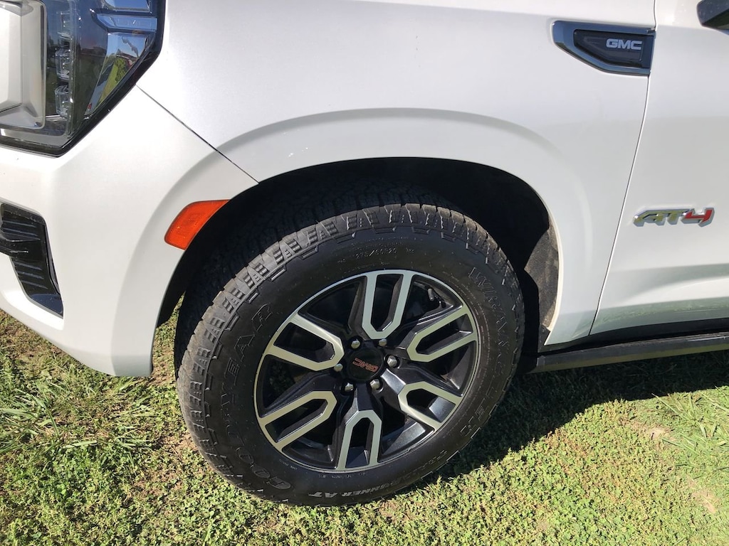 Used 2023 GMC Yukon AT4 SUV