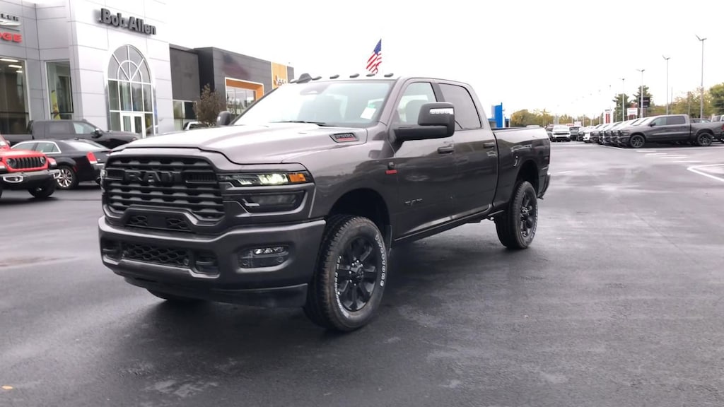 New 2026 Ram 2500 BIG HORN CREW CAB 4X4 6'4 BOX Pickup
