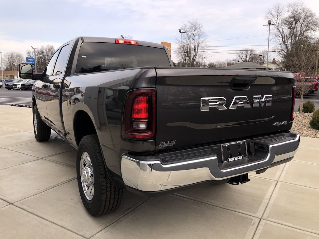 New 2026 Ram 2500 TRADESMAN CREW CAB 4X4 6'4 BOX Pickup