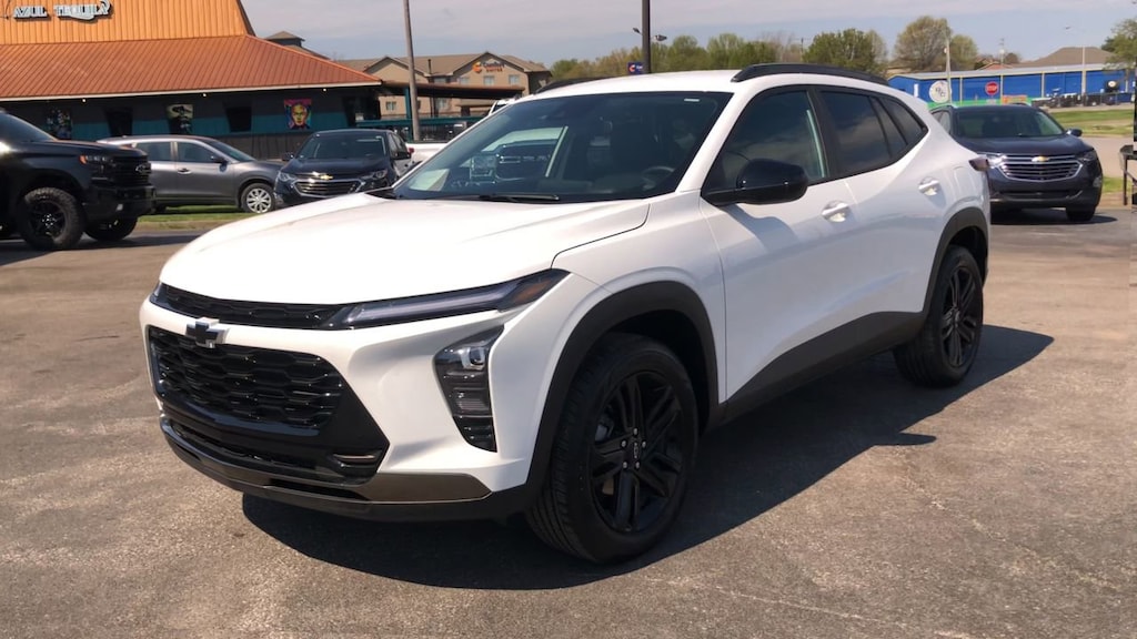 Used 2025 Chevrolet Trax Activ SUV