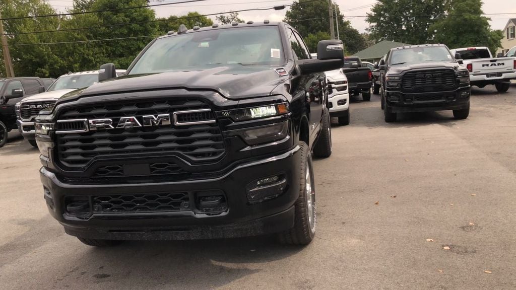 New 2026 Ram 2500 BIG HORN CREW CAB 4X4 6'4 BOX Pickup