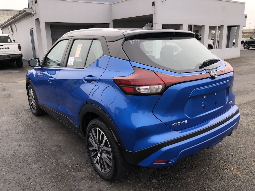Used 2023 Nissan Kicks SUV