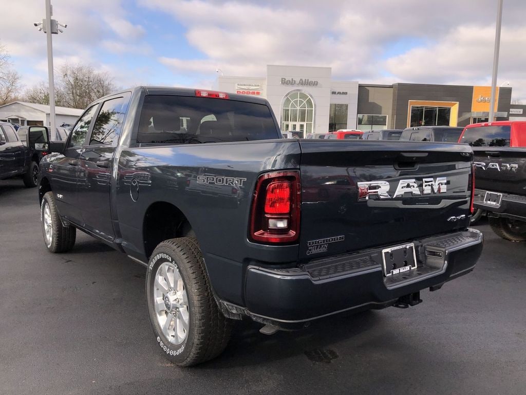 New 2026 Ram 2500 BIG HORN CREW CAB 4X4 6'4 BOX Pickup
