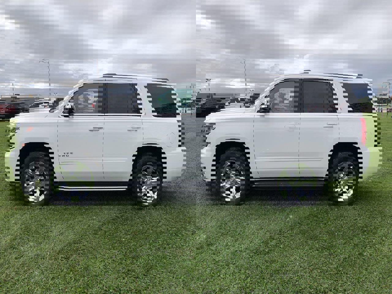 2017 Chevrolet Tahoe Premier photo 3