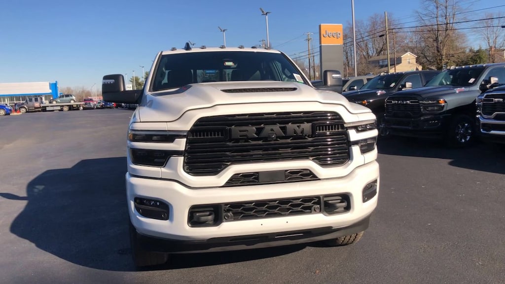 New 2026 Ram 2500 LARAMIE CREW CAB 4X4 6'4 BOX Pickup