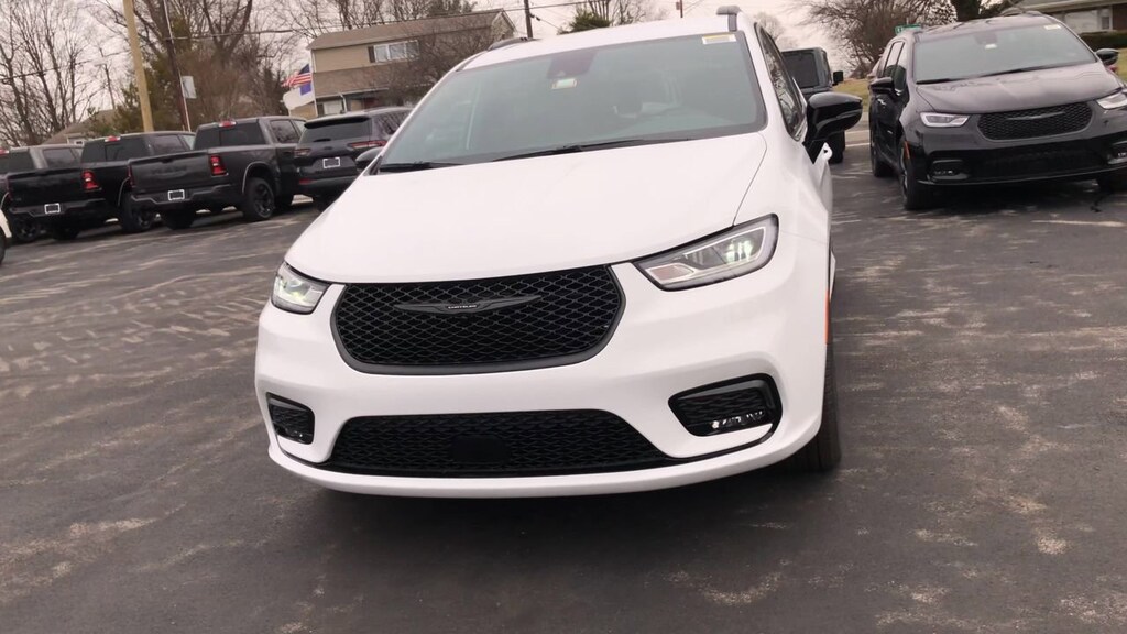 New 2026 Chrysler Pacifica SELECT AWD Passenger Van