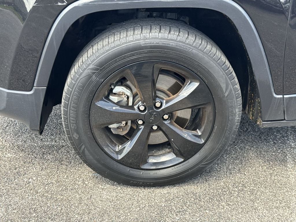 Used 2016 Jeep Cherokee Latitude with VIN 1C4PJMCSXGW102851 for sale in Danville, KY