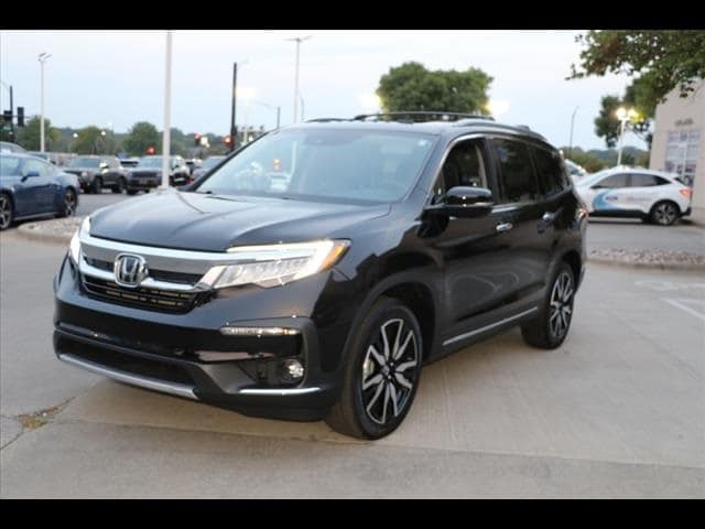 Used 2021 Honda Pilot Elite with VIN 5FNYF6H08MB085976 for sale in Kansas City