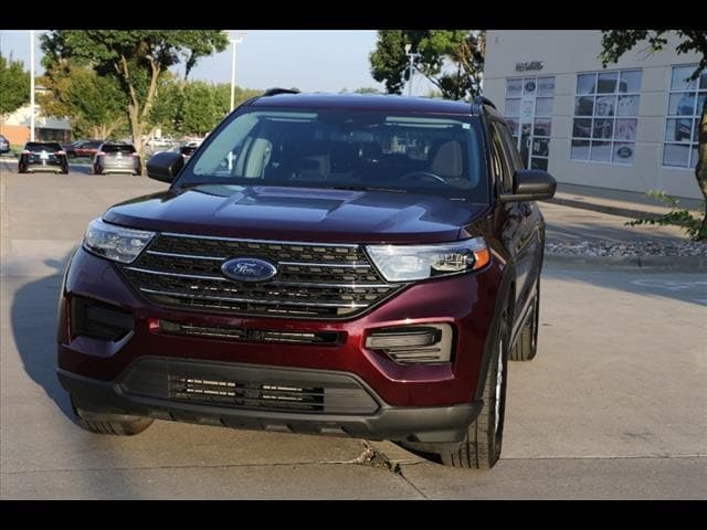 Used 2022 Ford Explorer XLT with VIN 1FMSK8DH9NGA91149 for sale in Kansas City