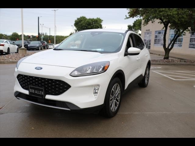 Used 2021 Ford Escape SEL with VIN 1FMCU9H63MUA72514 for sale in Kansas City