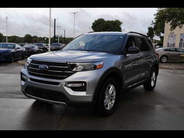 Used 2022 Ford Explorer XLT with VIN 1FMSK8DHXNGB56252 for sale in Kansas City