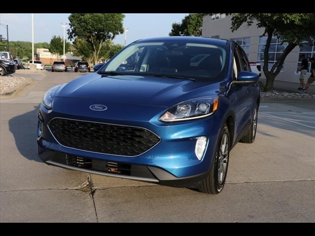 Used 2022 Ford Escape SEL with VIN 1FMCU9H63NUA58906 for sale in Kansas City