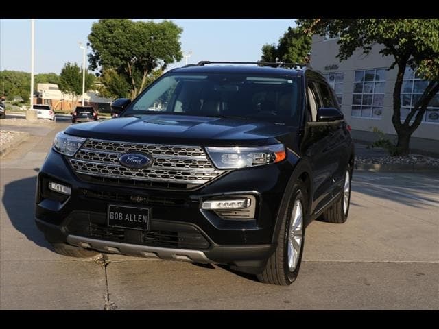 Used 2021 Ford Explorer Limited with VIN 1FM5K8FWXMNA10971 for sale in Kansas City