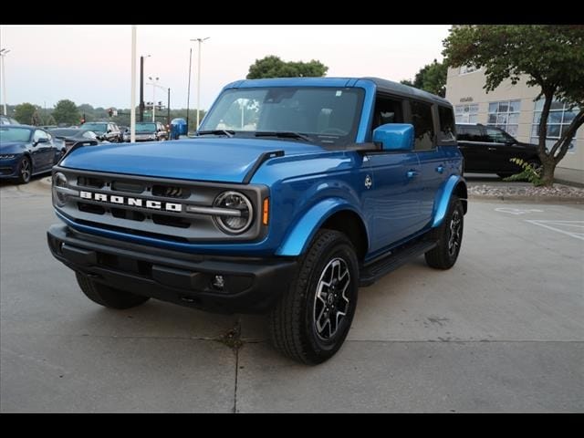 Used 2024 Ford Bronco 4-Door Outer Banks with VIN 1FMDE8BH9RLA42596 for sale in Overland Park, KS