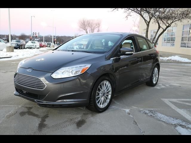 Used 2015 Ford Focus Electric with VIN 1FADP3R40FL340931 for sale in Overland Park, KS