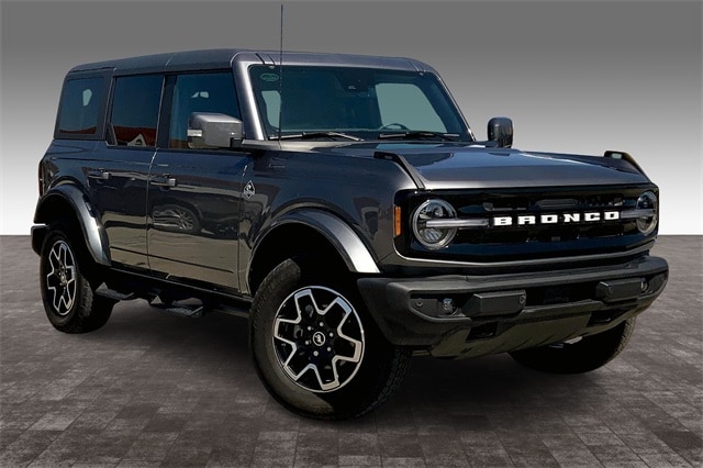 Used 2023 Ford Bronco 4-Door Outer Banks with VIN 1FMEE5BP0PLB68160 for sale in Ottawa, KS