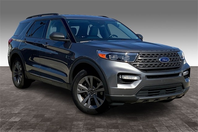 Used 2021 Ford Explorer XLT with VIN 1FMSK8DH9MGC19128 for sale in Kansas City