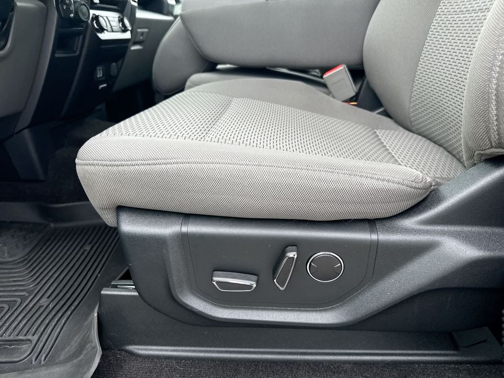 2018 Ford F-150 XLT - Photo 13