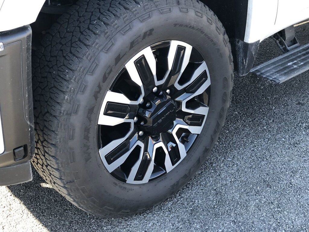 Used 2025 GMC Sierra 2500 HD Denali Ultimate Truck Crew Cab