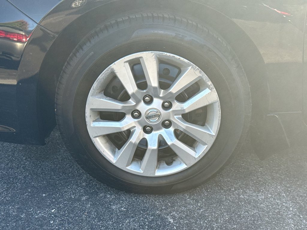 Used 2017 Nissan Altima S with VIN 1N4AL3AP8HC278900 for sale in Danville, KY