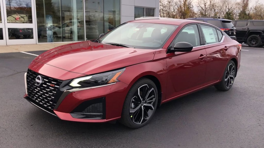 New 2025 Nissan Altima SR Sedan
