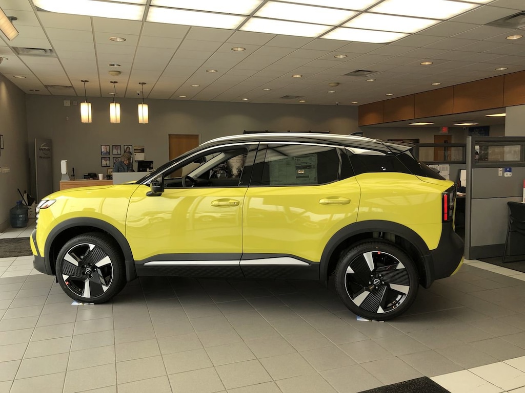 New 2026 Nissan Kicks SR SUV