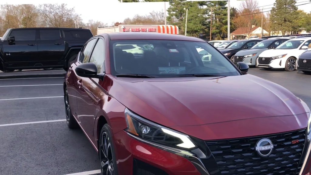 New 2025 Nissan Altima SR Sedan