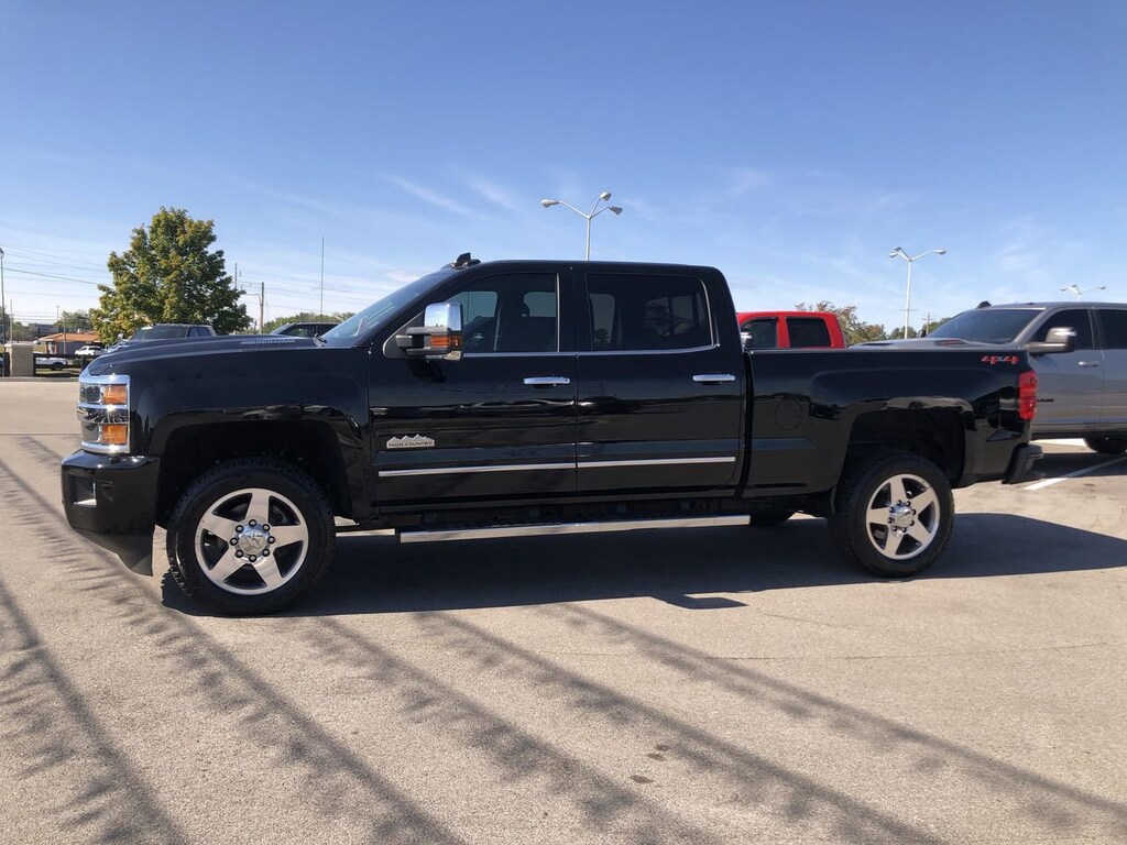 Used 2019 Chevrolet Silverado 2500HD High Country Truck Crew Cab