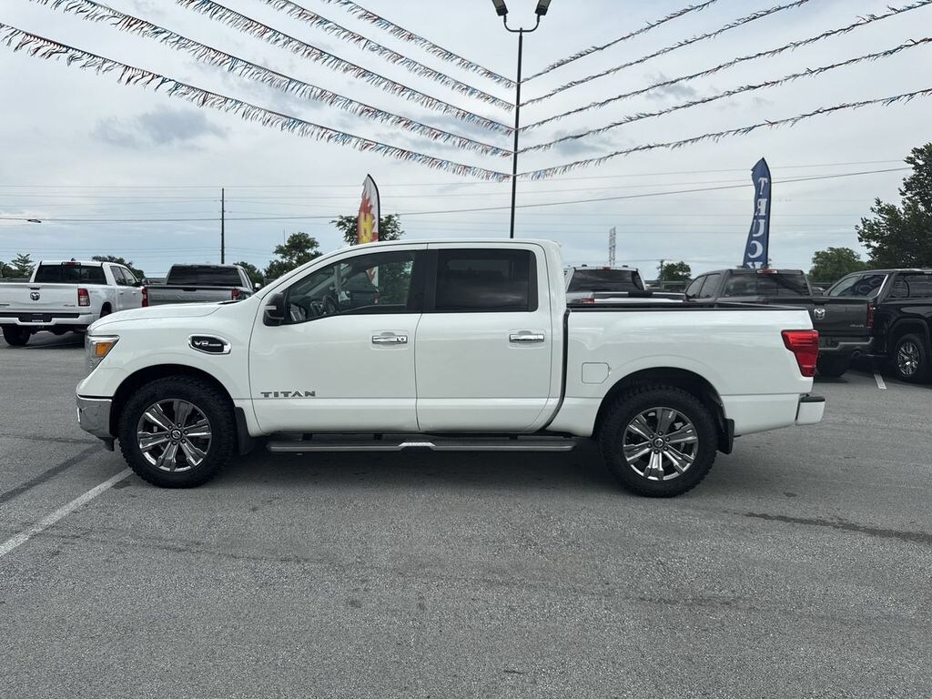 Used 2017 Nissan Titan SV Truck Crew Cab