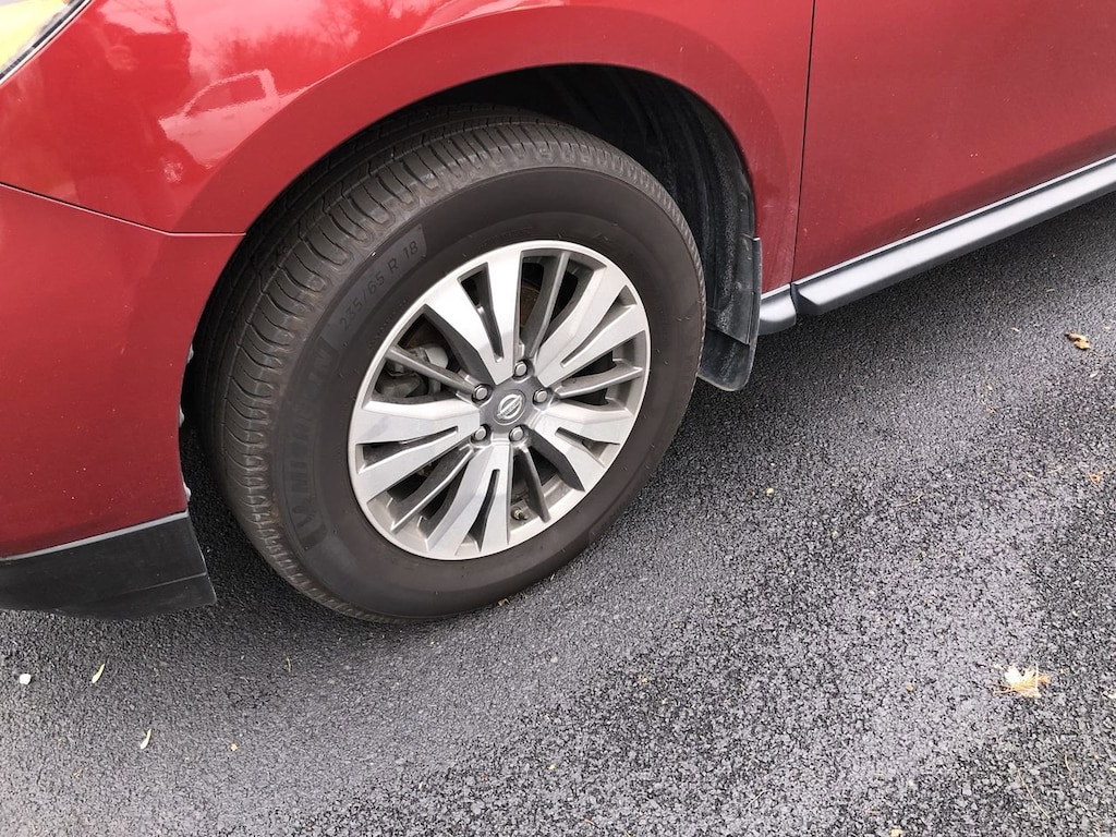 Used 2017 Nissan Pathfinder SL SUV